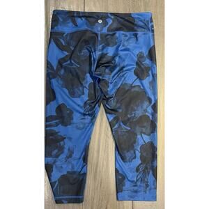 Lululemon Leggings Womens Size 10 Run Inspire Crop II Floral Blue Black Yoga Gym